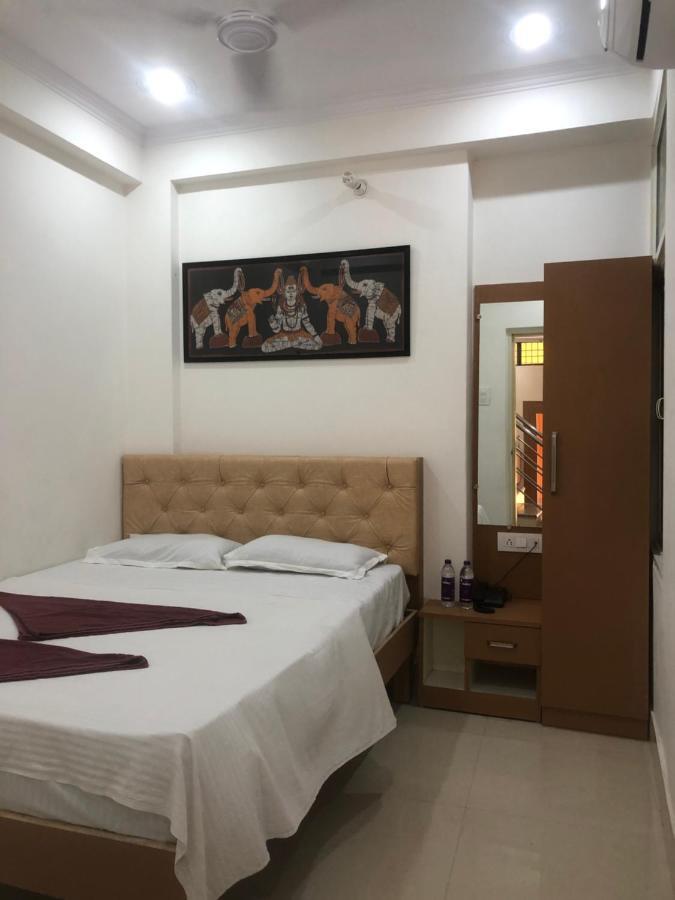 Purple Lotus Hotel Варанаси Экстерьер фото